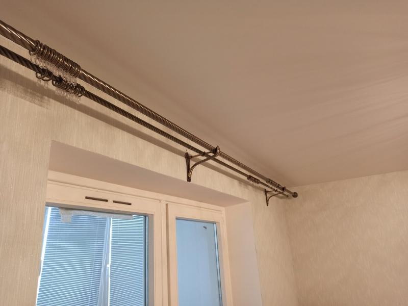 Установка карниза