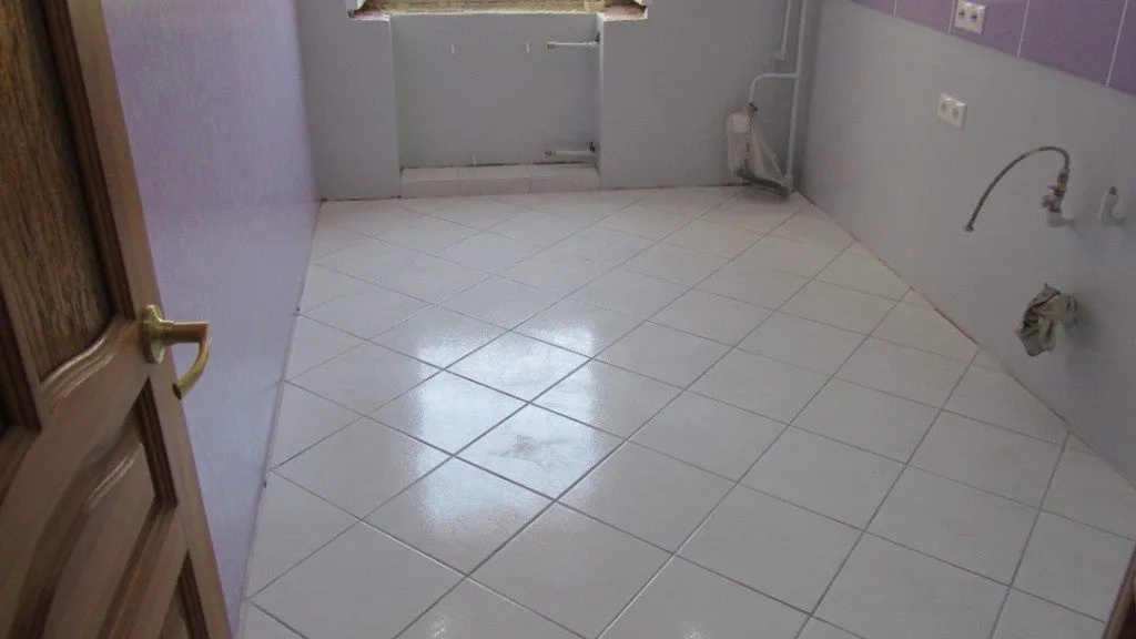 Уложить плитку в туалете