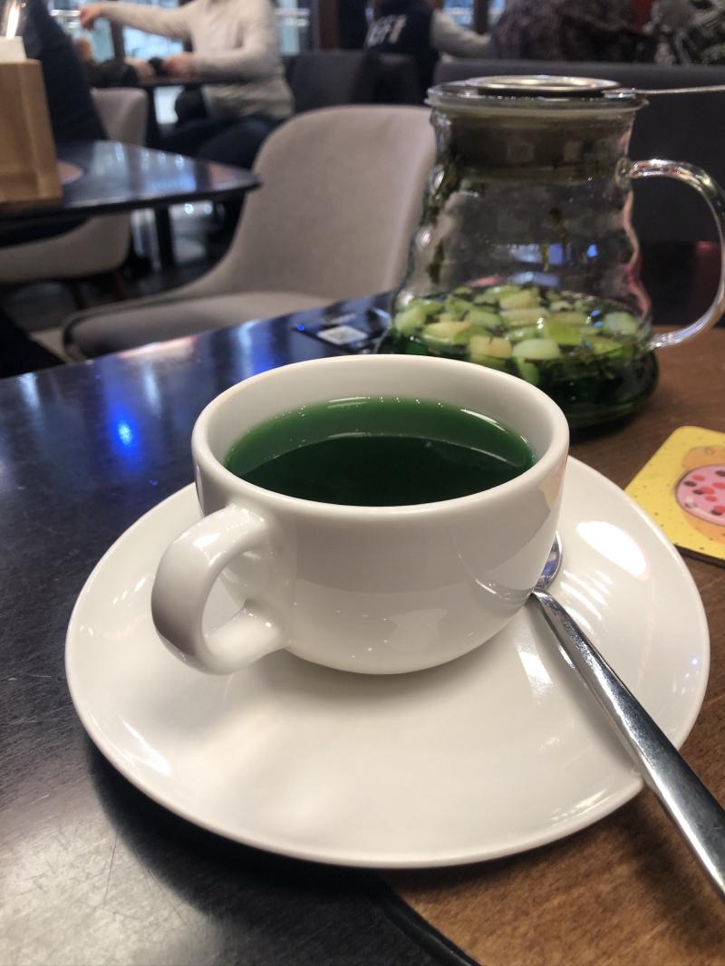 выпить чай со мной